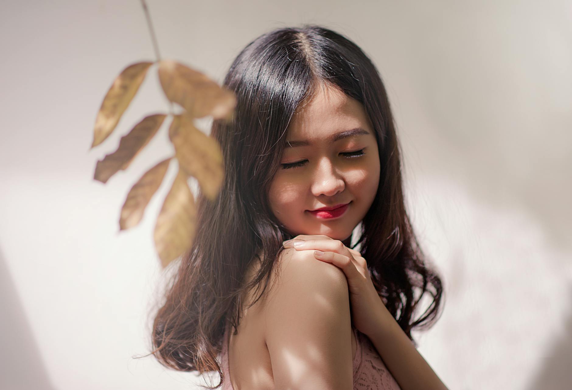 Unlock the secret to beautiful skin from within with our guide to foods for radiant skin. Discover nutritional tips and expert advice for achieving a glowing complexion through diet. Plus, indulge in the ultimate relaxation with Charel Spa and Massage services for rejuvenated skin and total well-being.