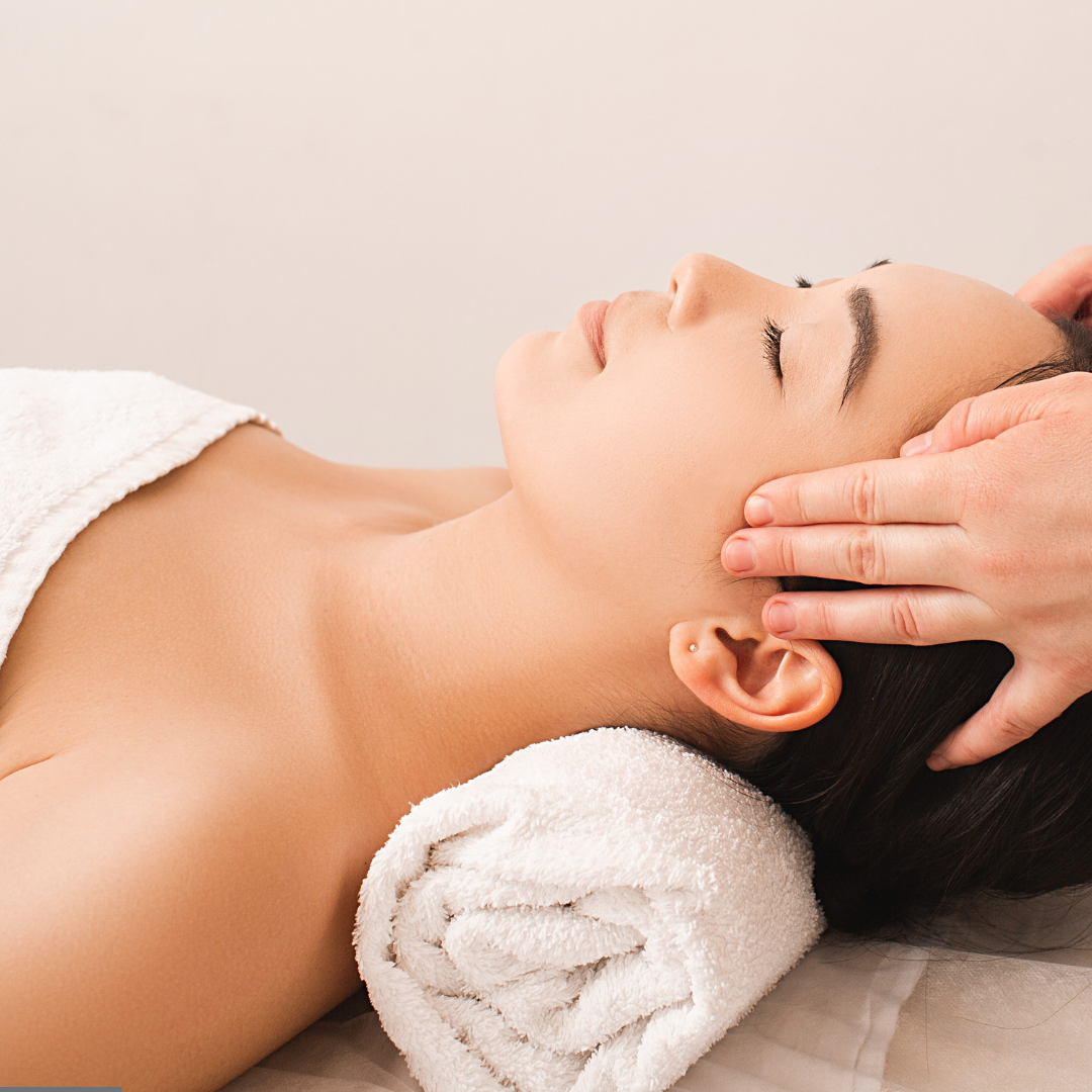 Discover how spa treatments at Charel Spa can reduce stress and anxiety. Learn the benefits of massage, aromatherapy, and hydrotherapy in managing anxiety and improving mental clarity.