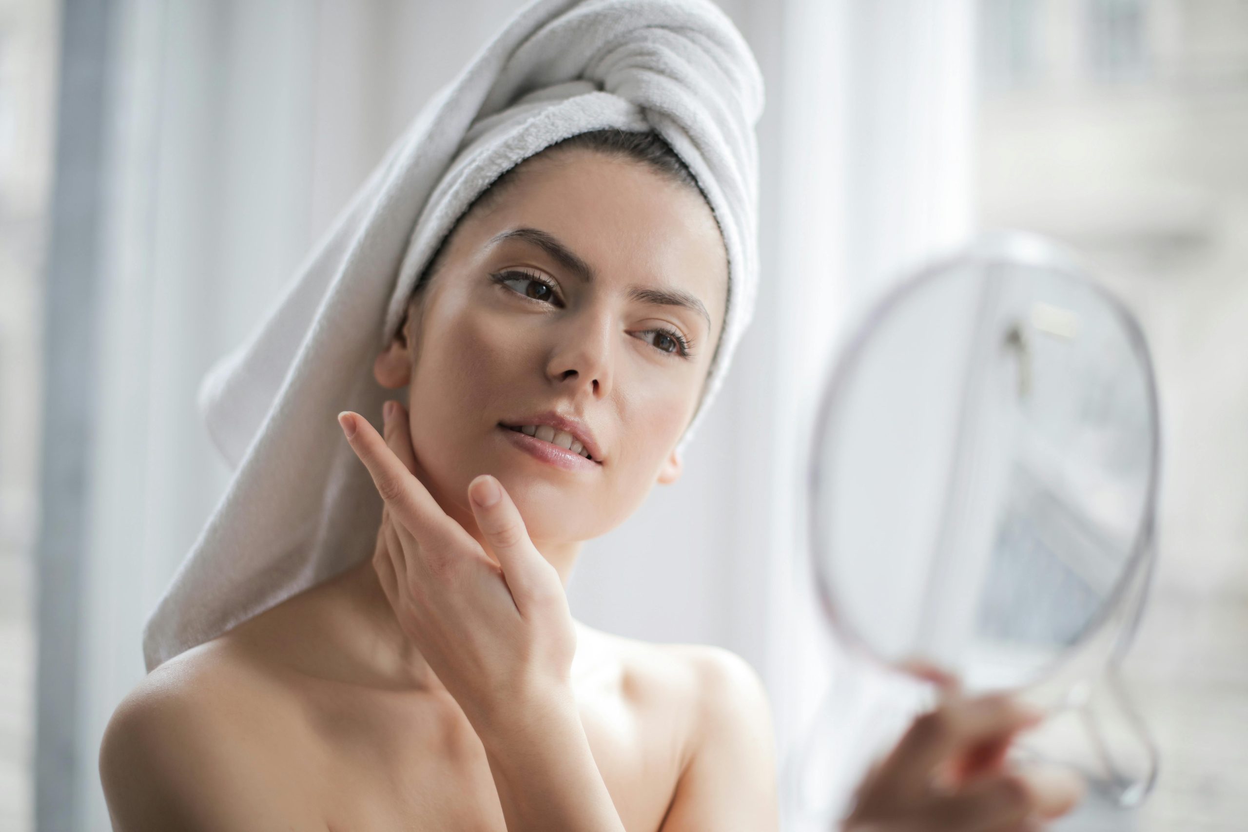 Learn how to create the perfect skincare routine for your skin type. Discover essential tips, product recommendations, and professional treatments at Charel Spa and Massage for glowing, healthy skin.